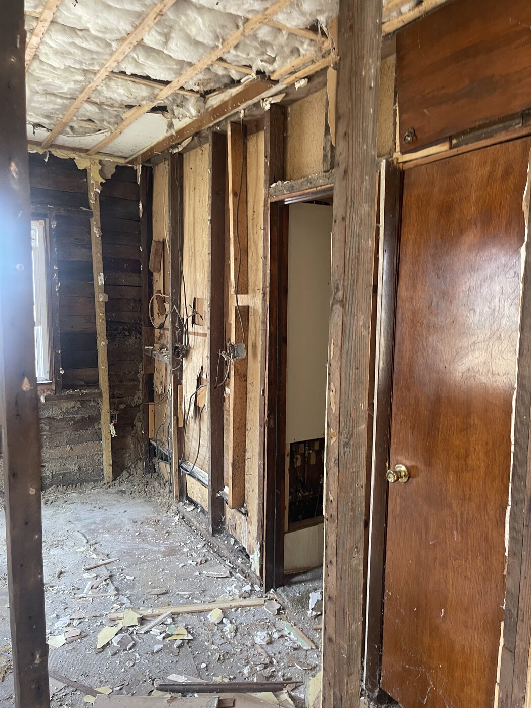 Bedroom before remodel