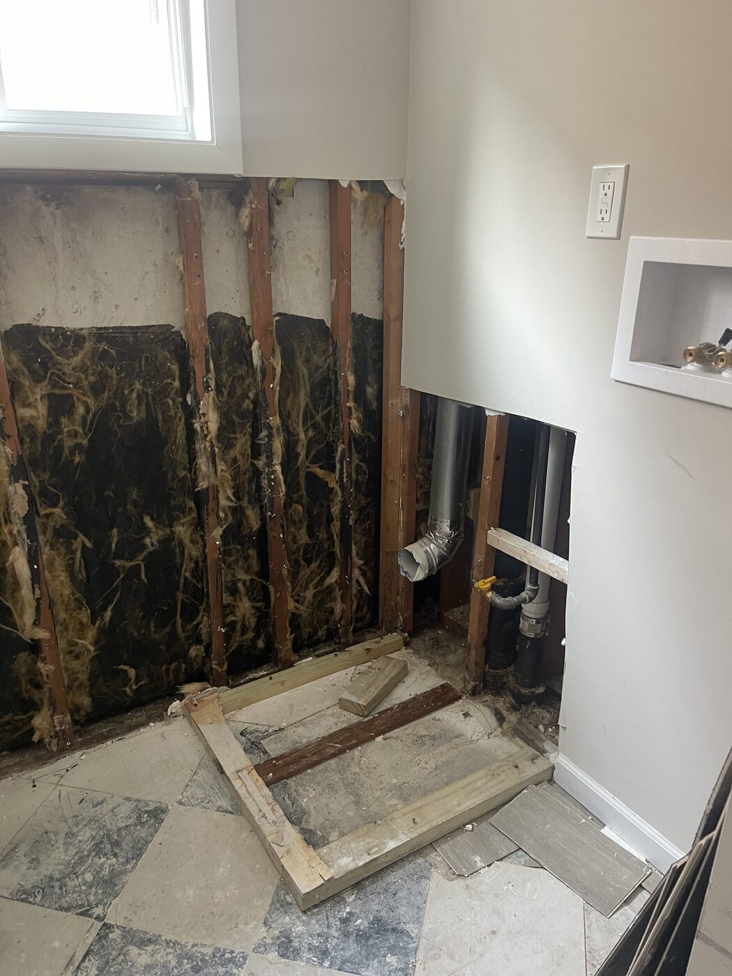 Foundation area before leak repair